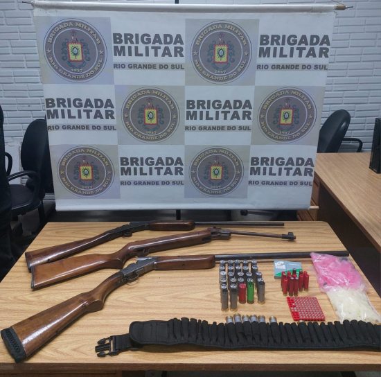 BM prende homem acusado de violncia contra a mulher e posse irregular de armas na Linha So Joo 