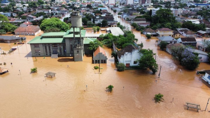 Rio Ca atinge marca histrica com maior nvel desde a enchente de 1941