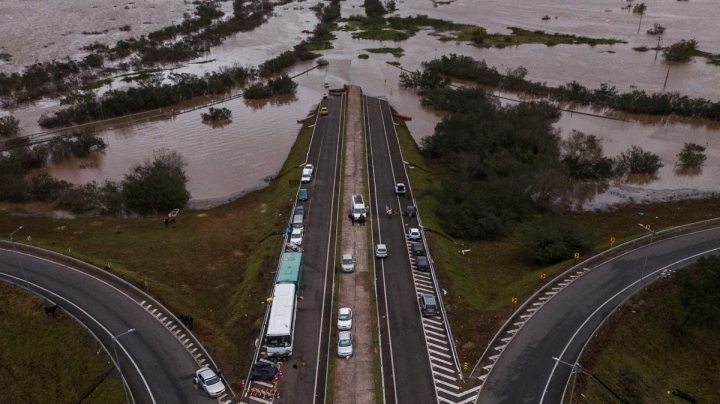 Episdios de chuva no final desta semana e um maior na prxima semana vo manter os rios altos e prolongar as enchentes