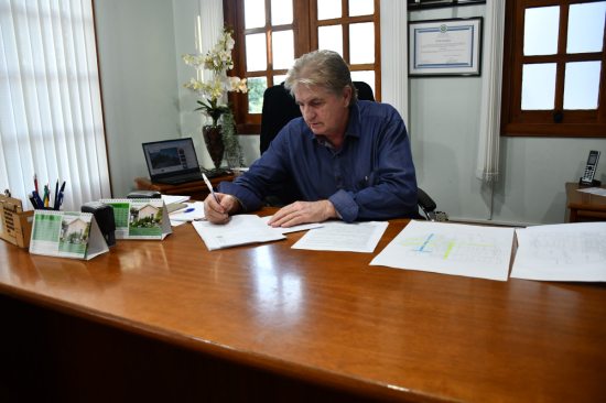 Prefeitura de Salvador do Sul cria Auxlio Emergencial Municipal para pessoas atingidas pelas chuvas com destinao de R$ 3 mil para cada famlia