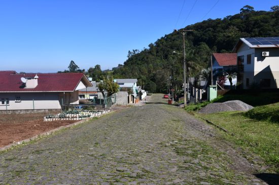 Pacote de 10 ruas vai receber pavimentao asfltica