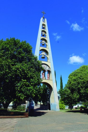 Parquia Trs Santos Mrtires das Misses realiza mais um Kerbfest