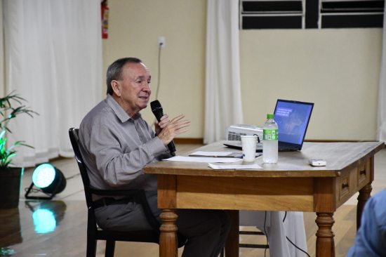 Clvis Tramontina ministra palestra em Salvador do Sul