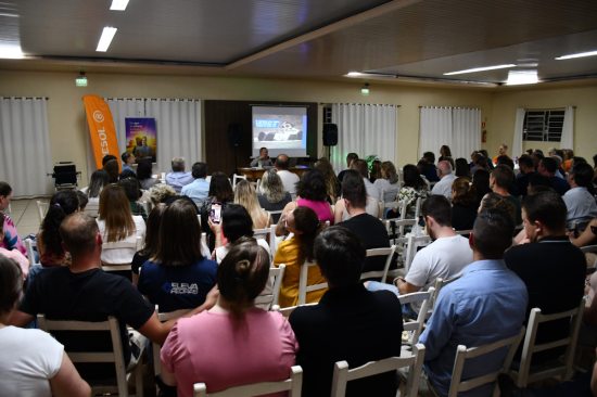 Clvis Tramontina ministra palestra em Salvador do Sul